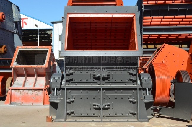 錘式破碎機(jī) 助推礦山與建筑設(shè)備升級(jí)的核心動(dòng)力